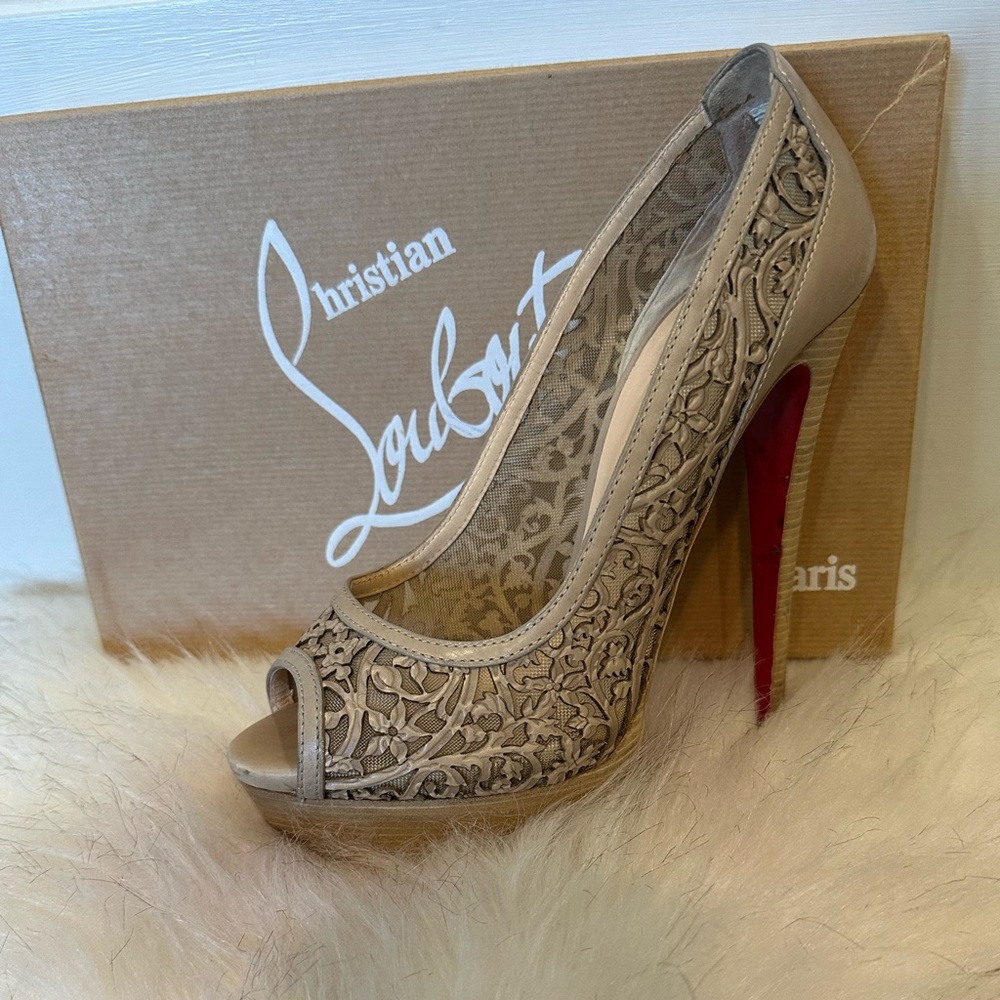 Christian Louboutin Beige Lace Peep-Toe Heels, definitely not for wide feet 👣…..